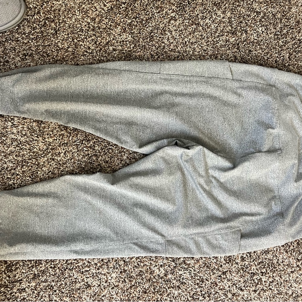 Nirlon athletic leggings with pockets